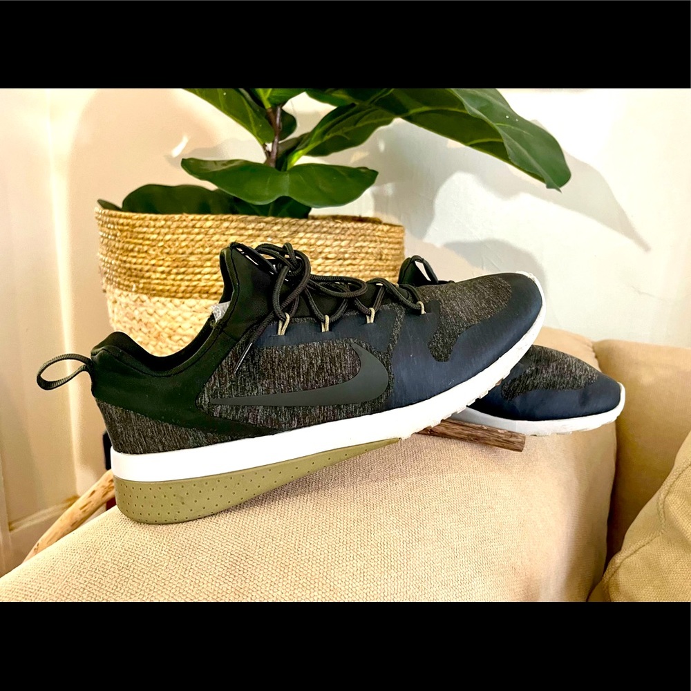 Nike Ck Racer athletic shoes size 10